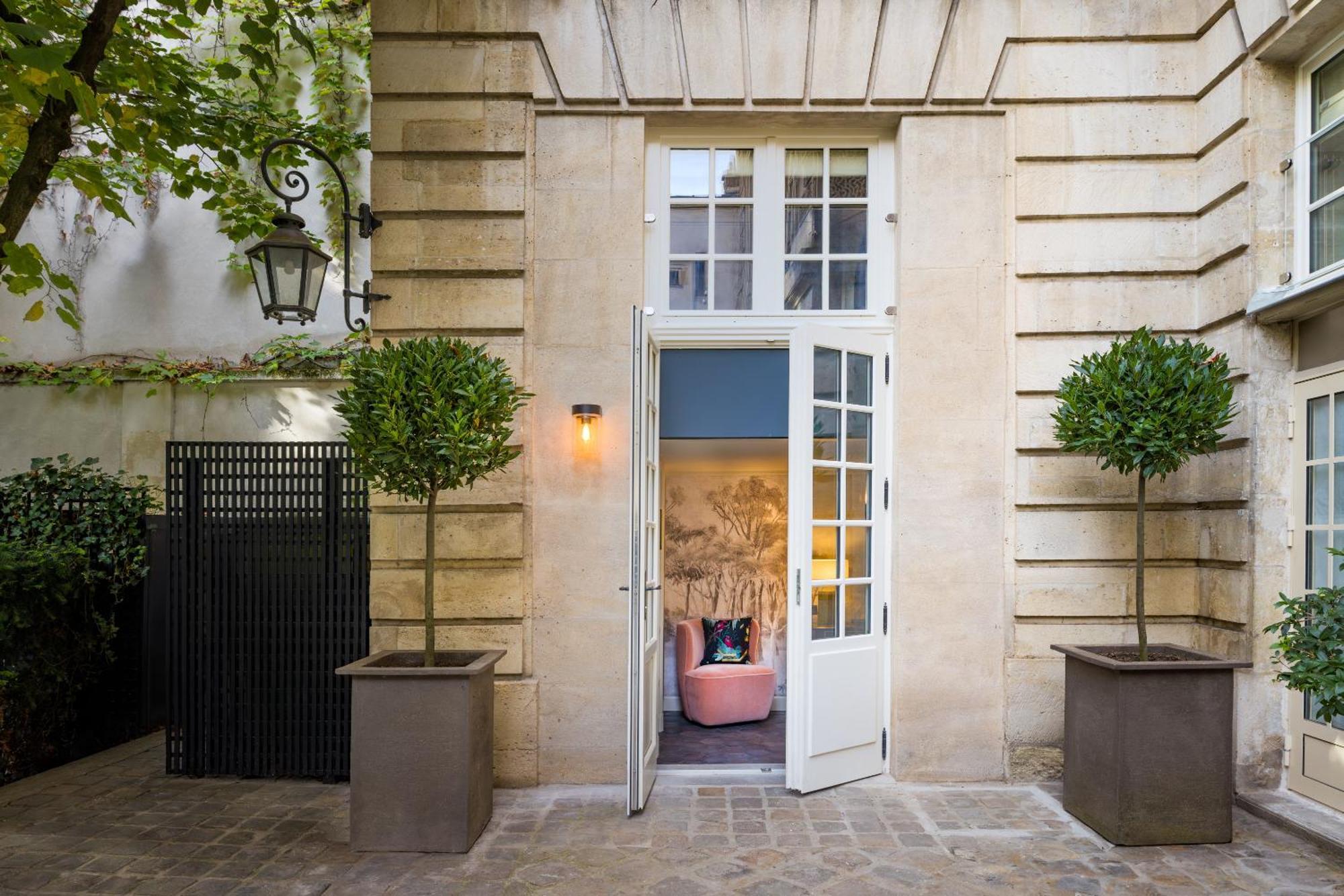 Le Pavillon De La Reine & Spa, Place Des Vosges Hotel Paris Exterior foto