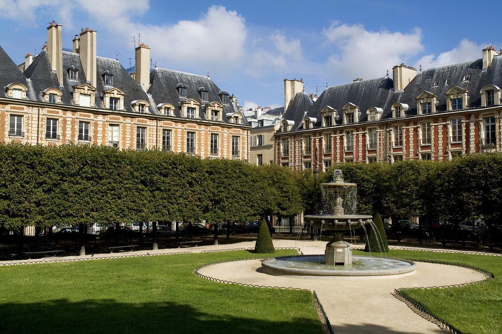 Le Pavillon De La Reine & Spa, Place Des Vosges Hotel Paris Exterior foto